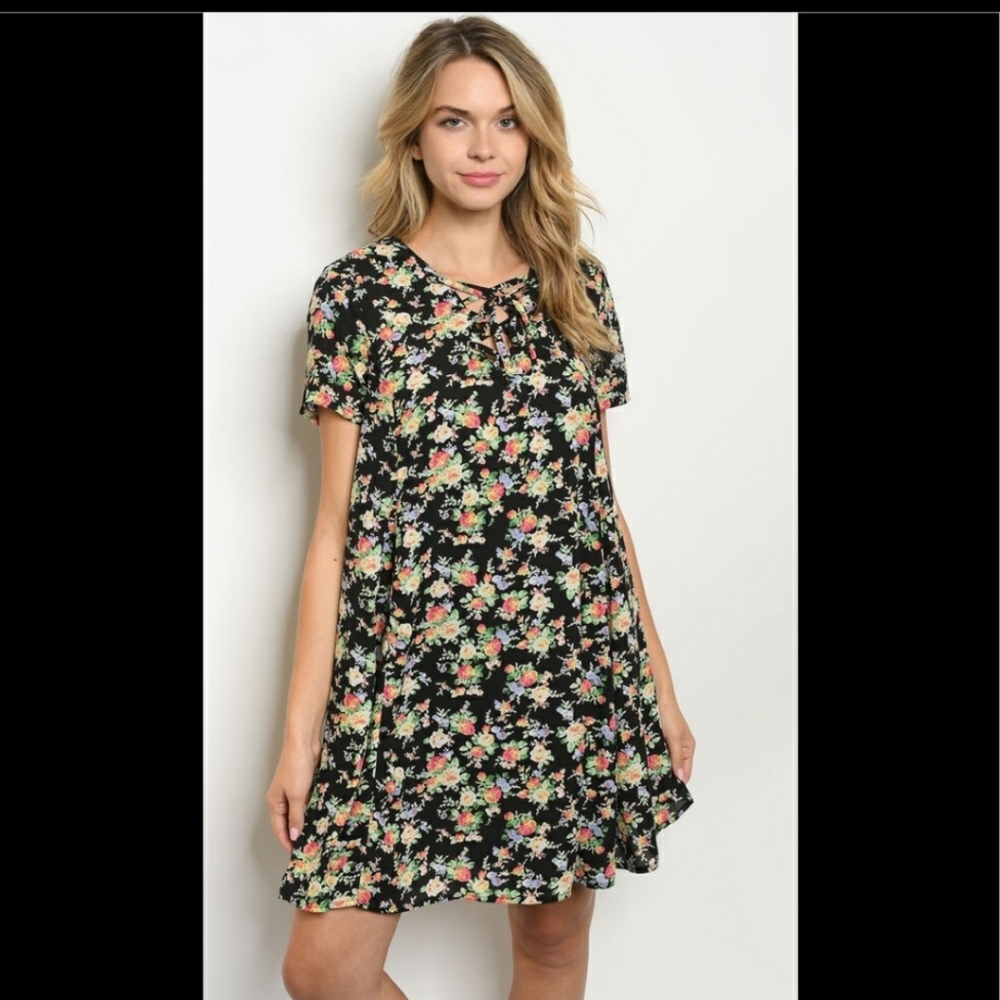 👾 Black Floral Dress